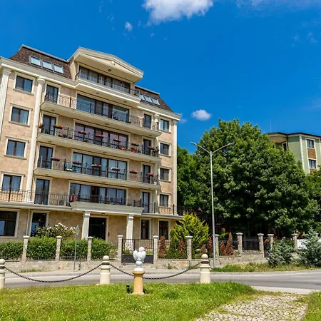 One Bed Symphony Daire Varna